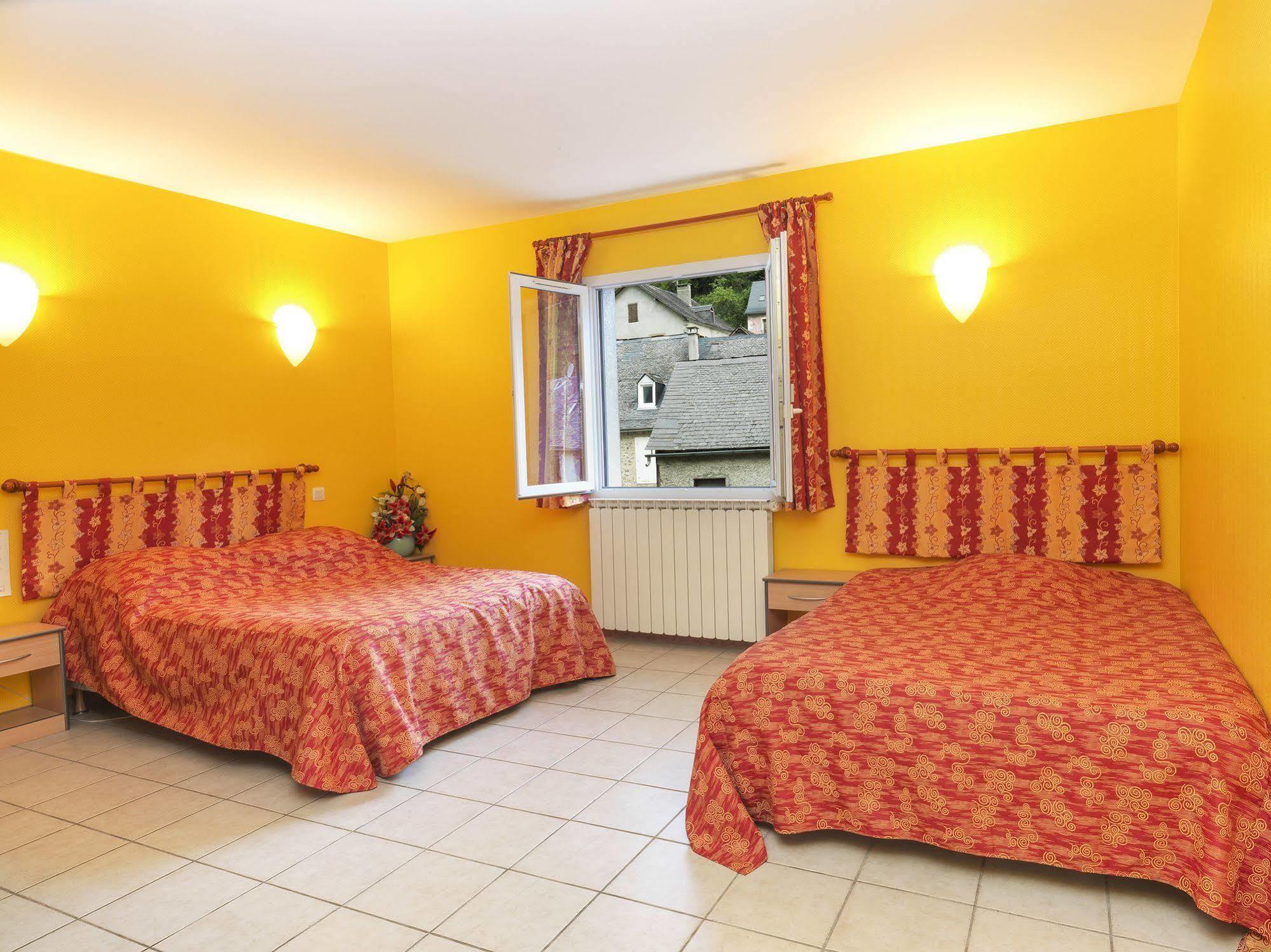 Auberge De L'Isard Saint-Denis  Ngoại thất bức ảnh